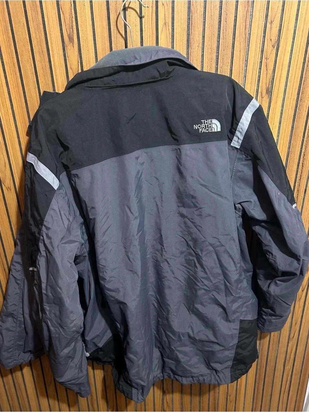 The North Face Hyvent Ski Snowboarding Jacket Mens XL Liner Waterproof GrayBlack